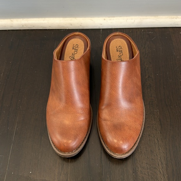 Euro soft by Sofft cognac backless bootie. Size 8 - Picture 4 of 9